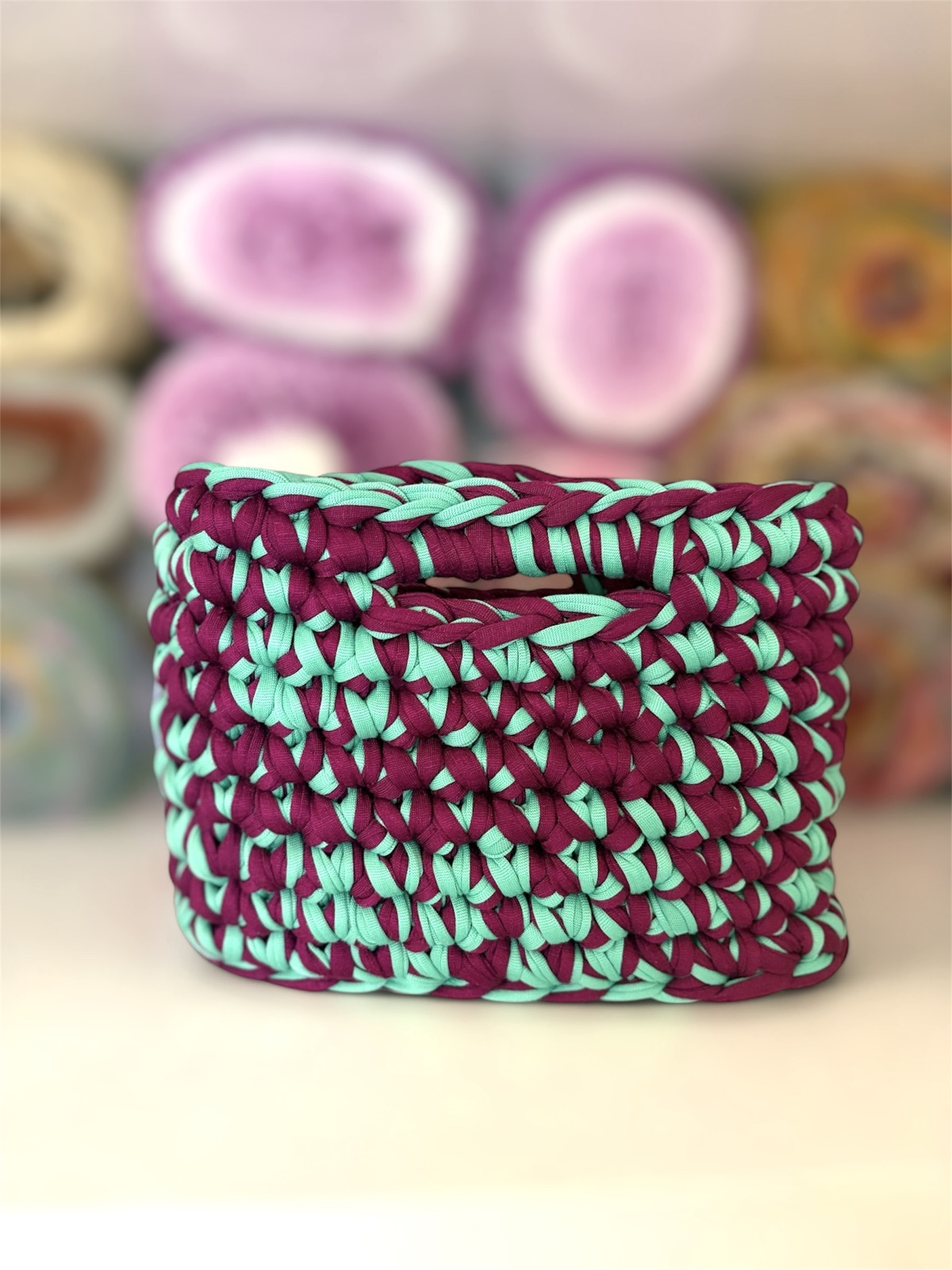 Willa  Wine — handmade crochet bags in the UAE