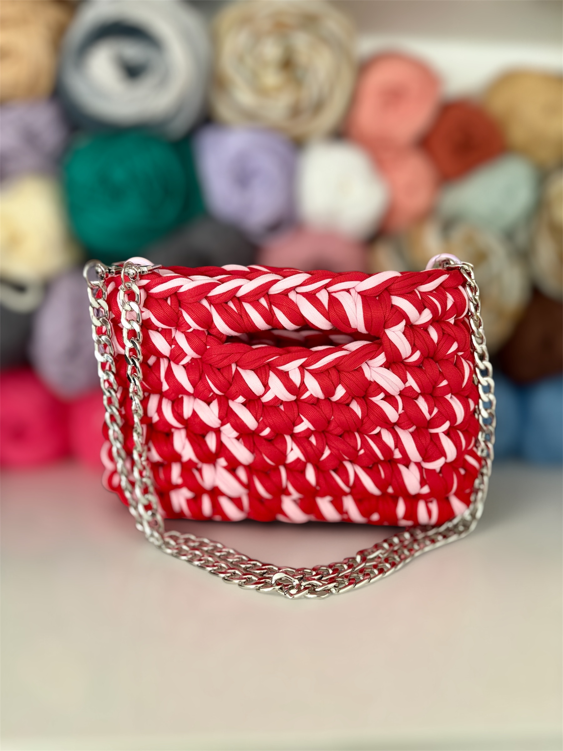 Zuri (love) — handmade crochet bags in the UAE